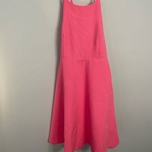 Lulu’s pink dress